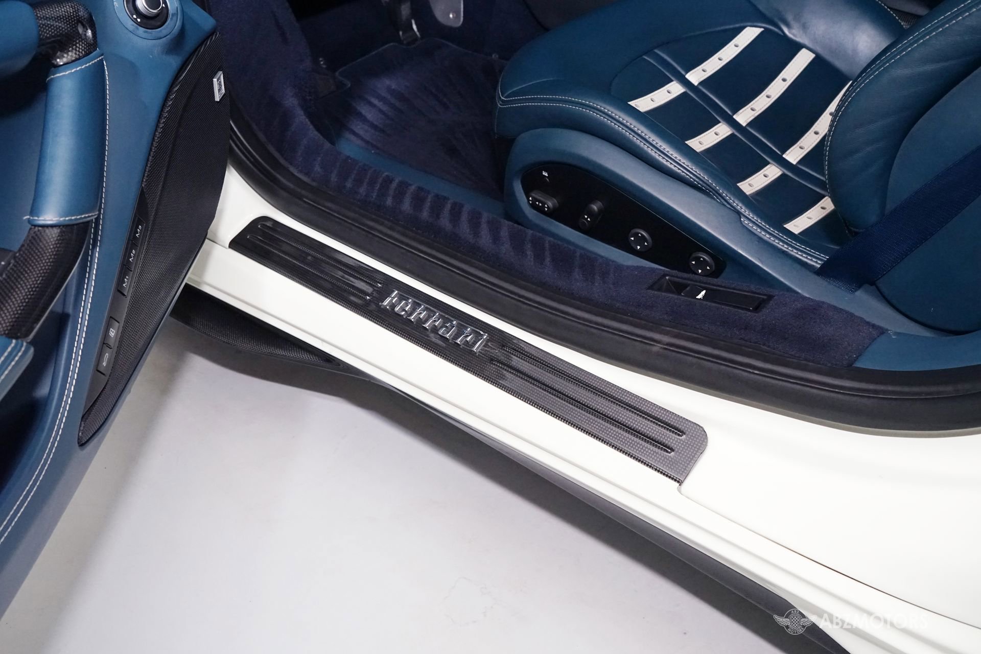 Used 2021 Ferrari F8 Tributo image 15