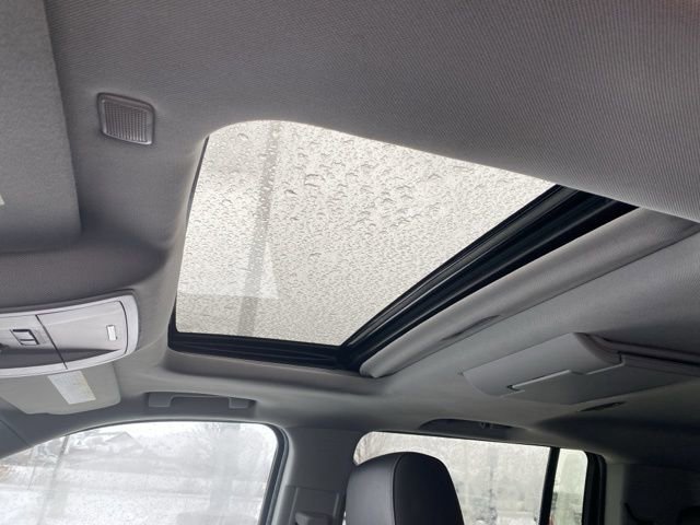 Used 2017 Chevrolet Suburban LT image 15