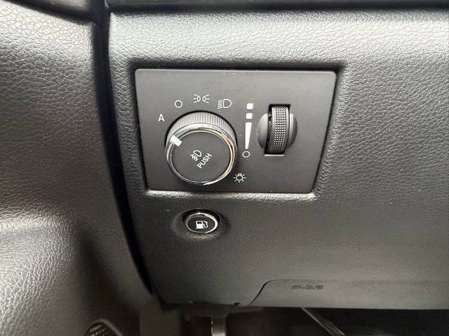 Used 2015 Jeep Grand Cherokee Altitude image 22