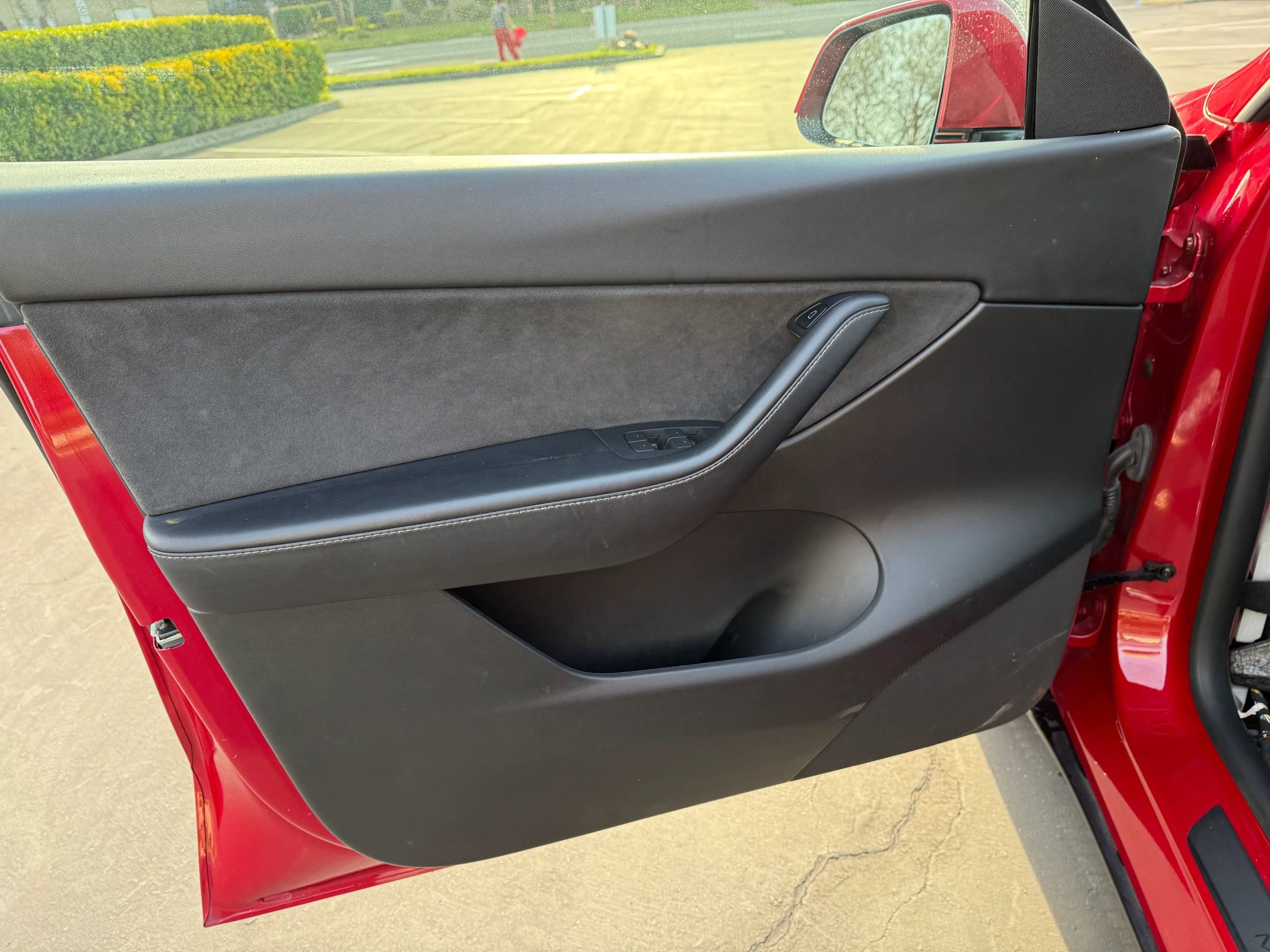 Used 2022 Tesla Model Y Performance image 9