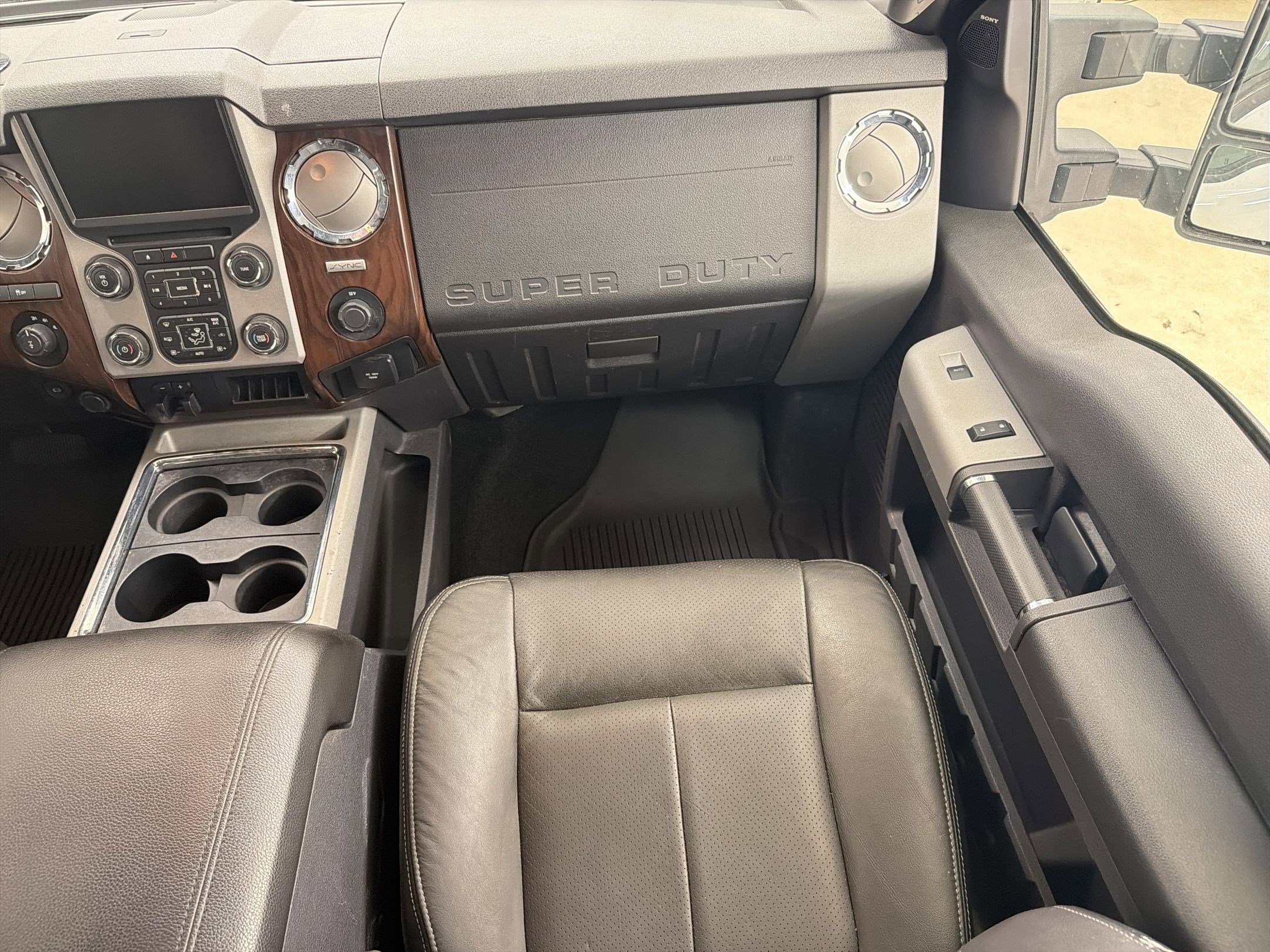 Used 2015 Ford F250 Lariat w/ FX4 Off-Road Package AWD/4WD image 25