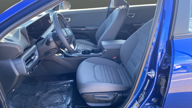 Certified 2025 Kia K4 GT-Line Turbo FWD image 9