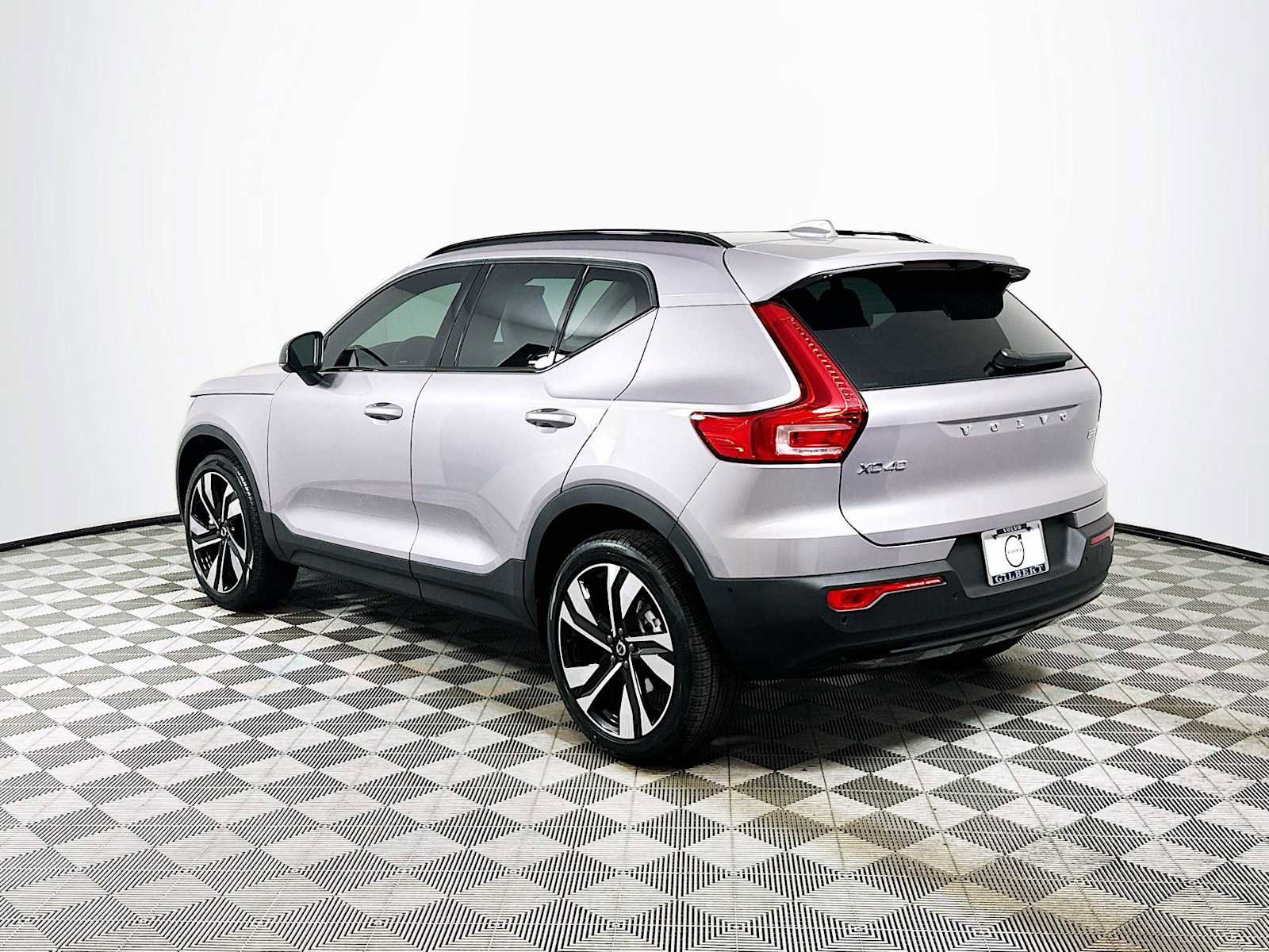 New 2026 Volvo XC40 B5 Ultra w/ Climate Package image 5