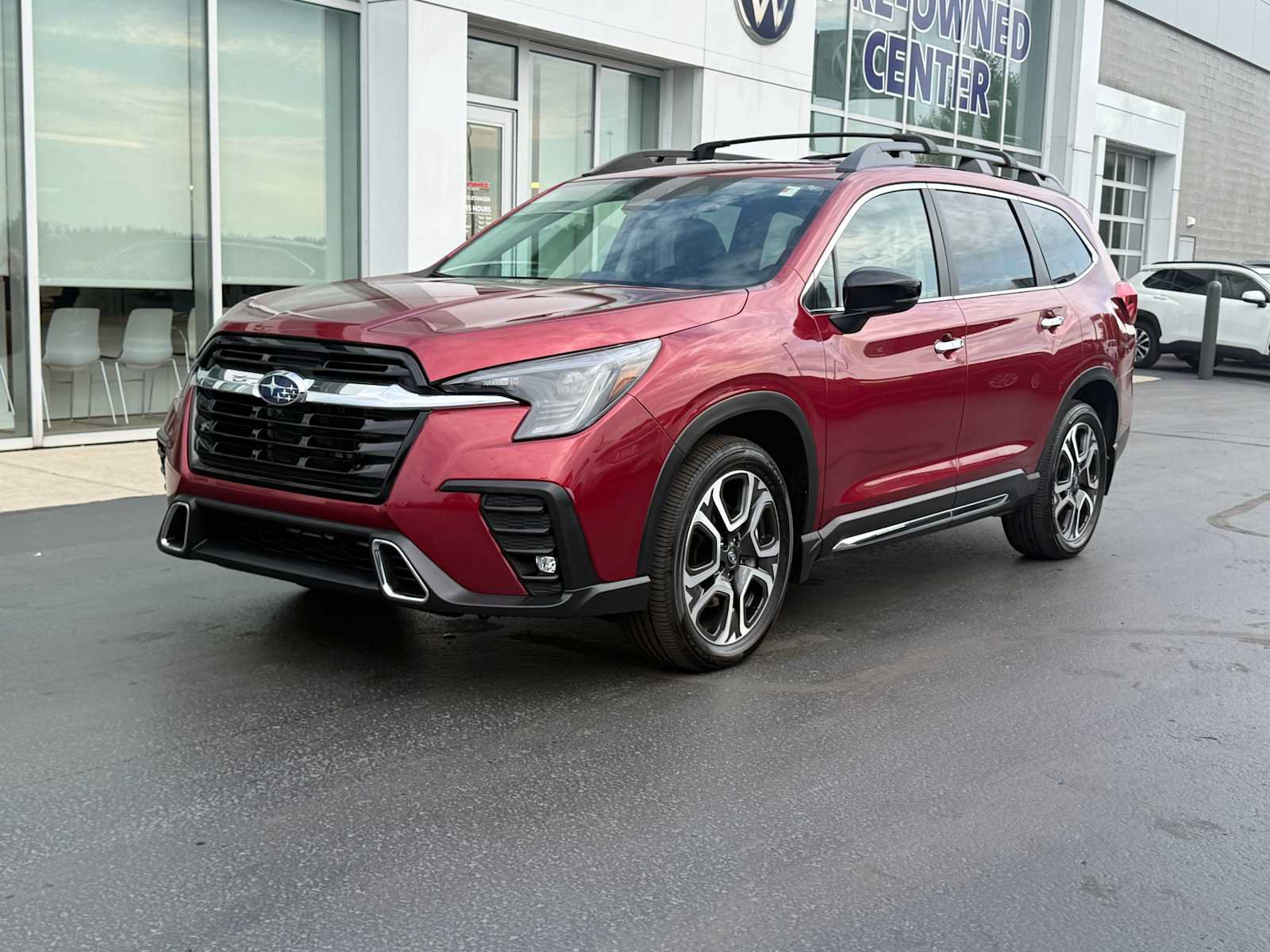 Used 2024 Subaru Ascent Touring AWD/4WD image 1