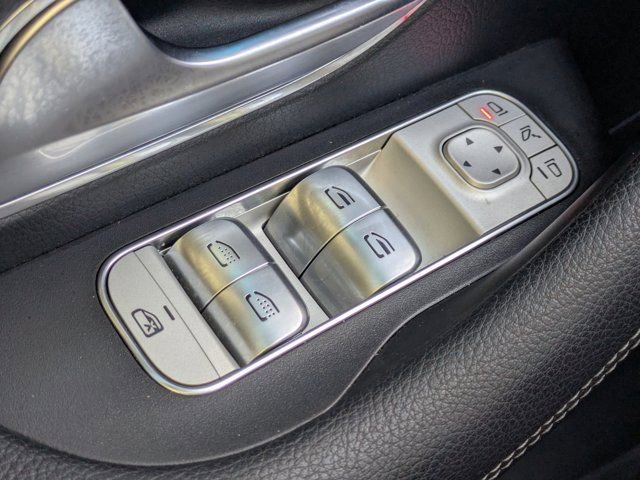 Used 2022 Mercedes-Benz GLS 450 4MATIC image 21