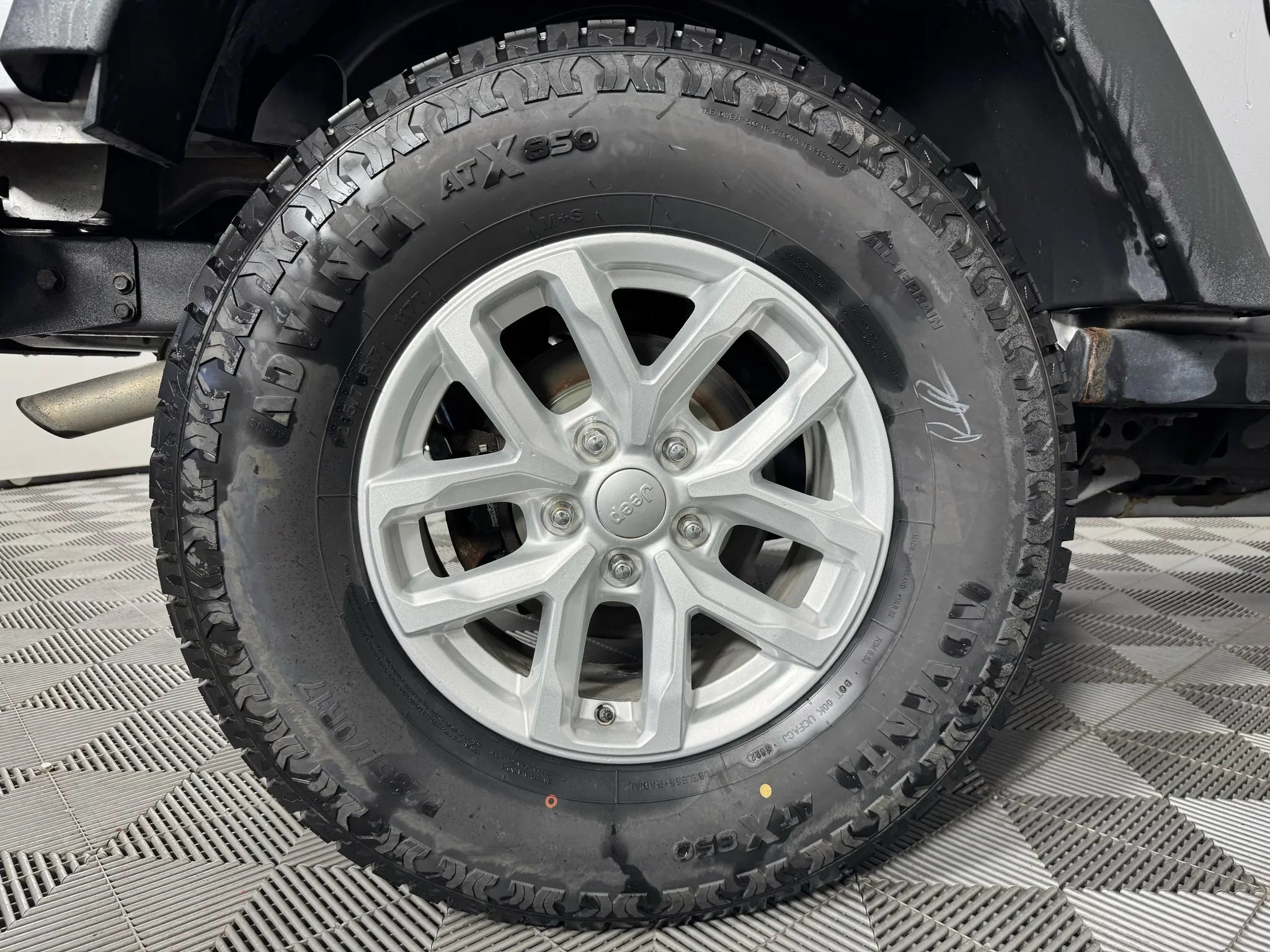 Used 2015 Jeep Wrangler Sport AWD/4WD image 34
