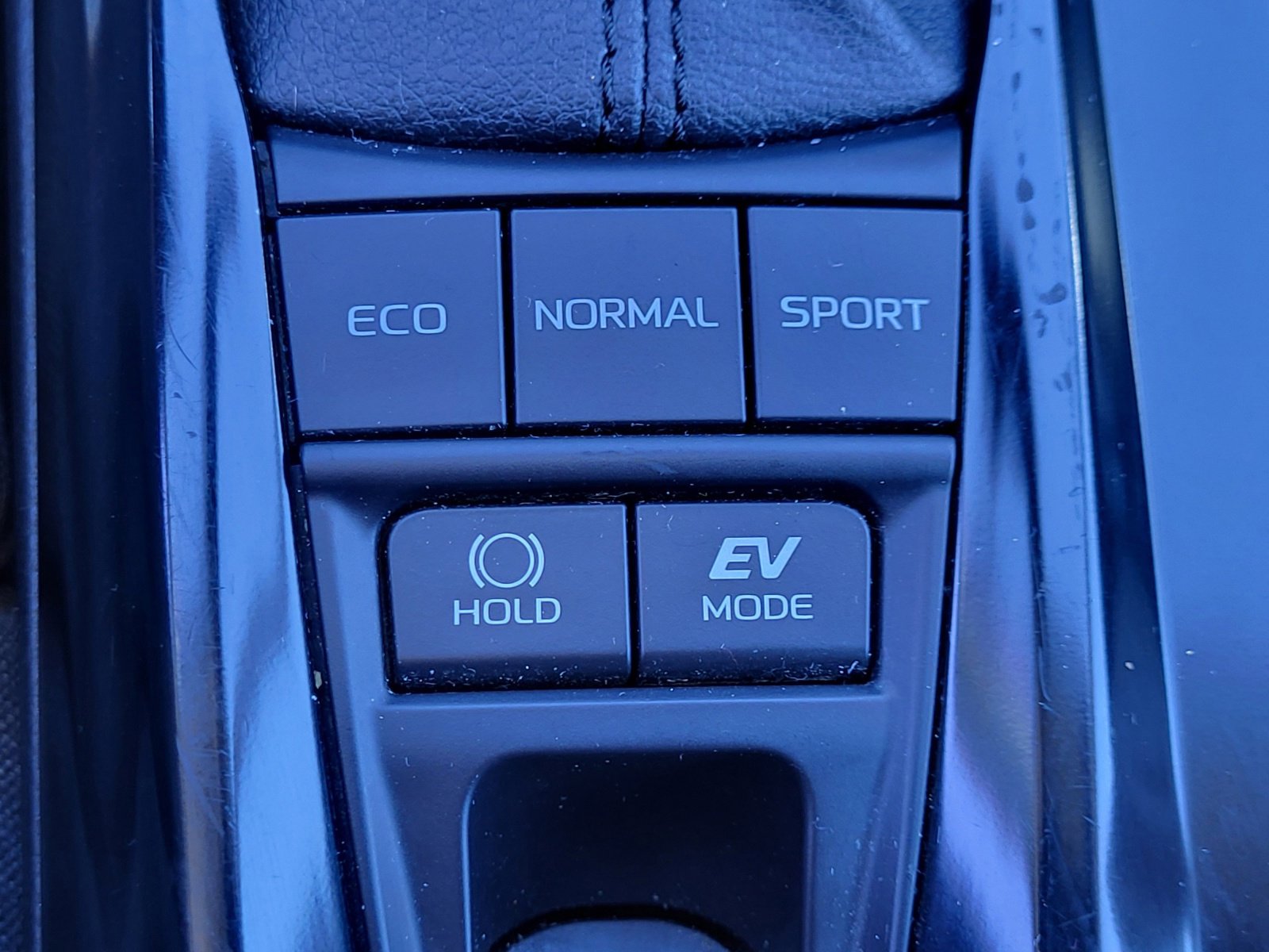 Used 2025 Toyota Camry LE image 32