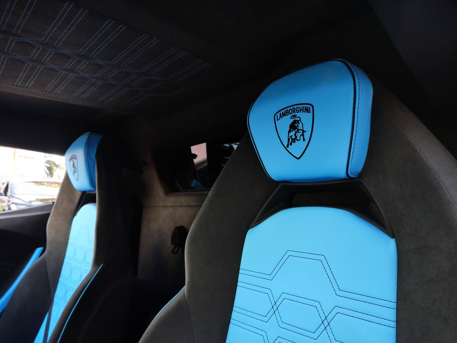 Used 2025 Lamborghini Revuelto AWD/4WD image 27