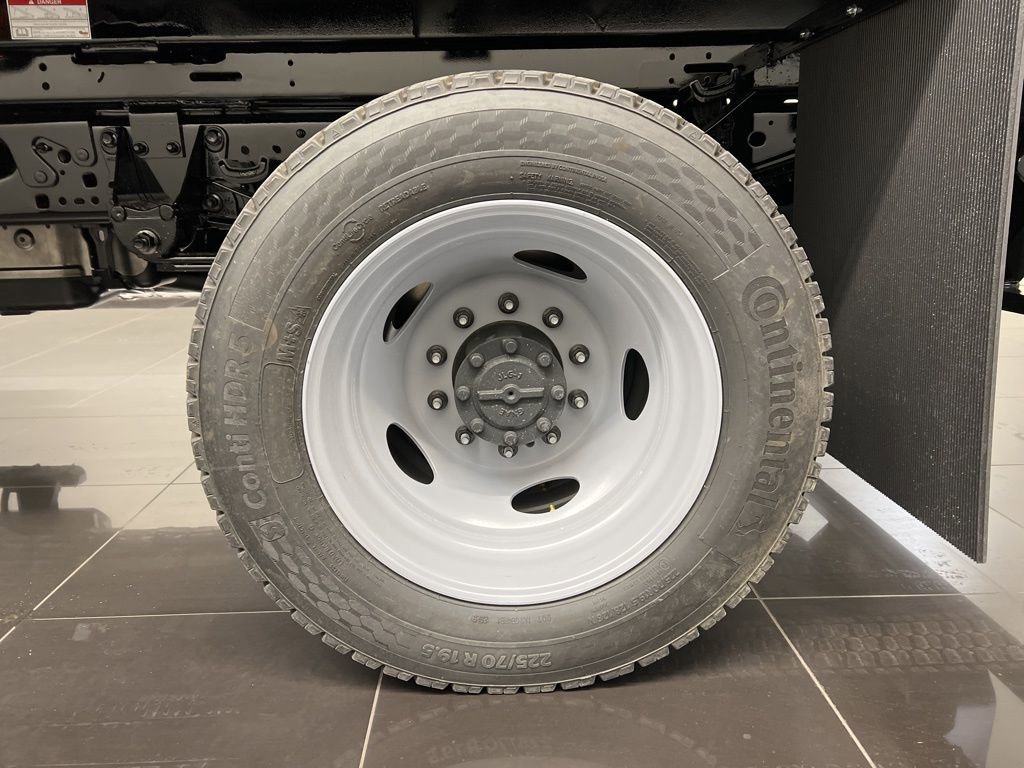 New 2026 Ford F550 4x4 Regular Cab Super Duty image 7