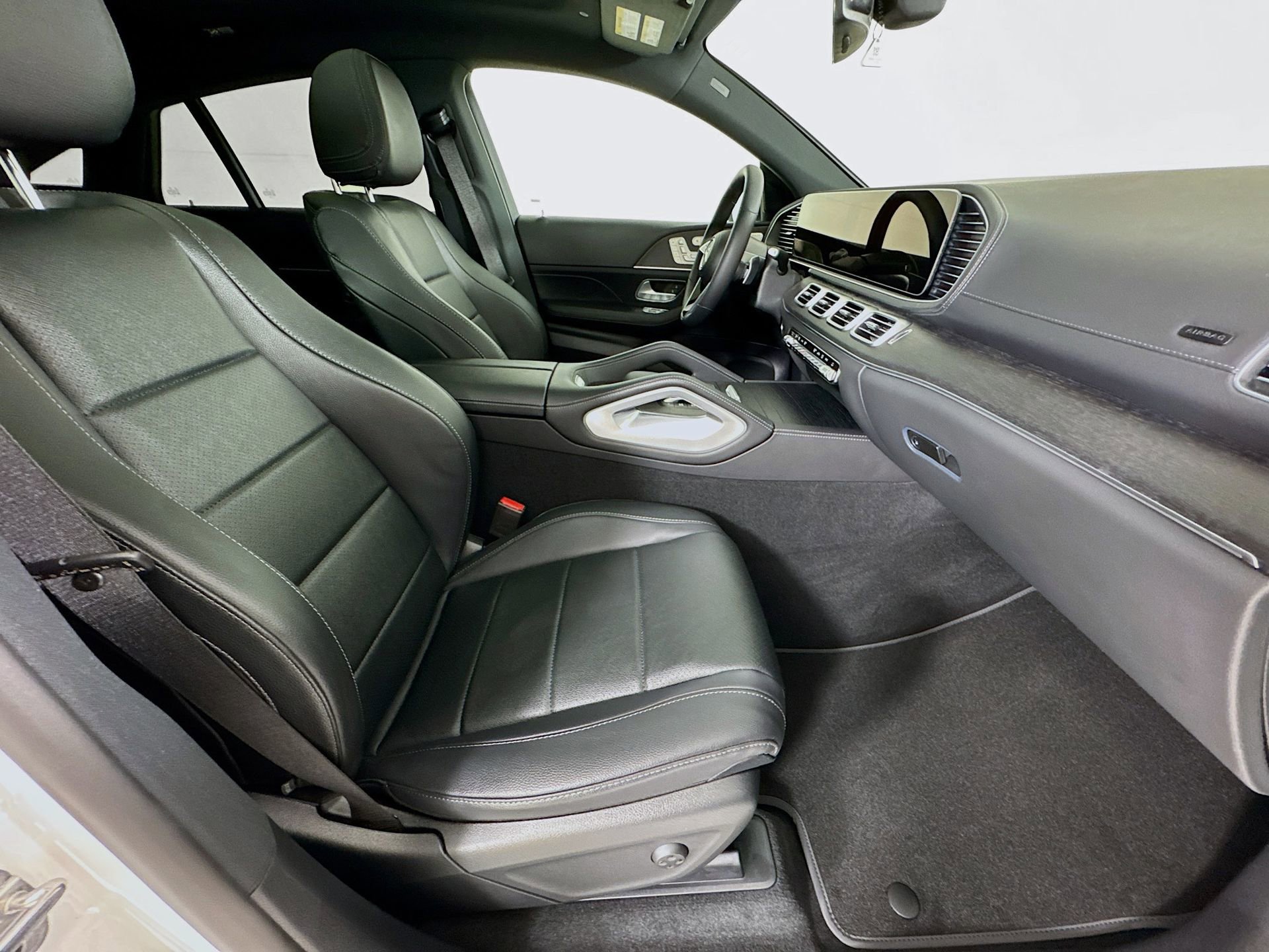 New 2026 Mercedes-Benz GLE 450 4MATIC Coupe image 31