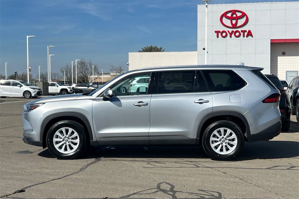 Certified 2025 Toyota Grand Highlander AWD image 9