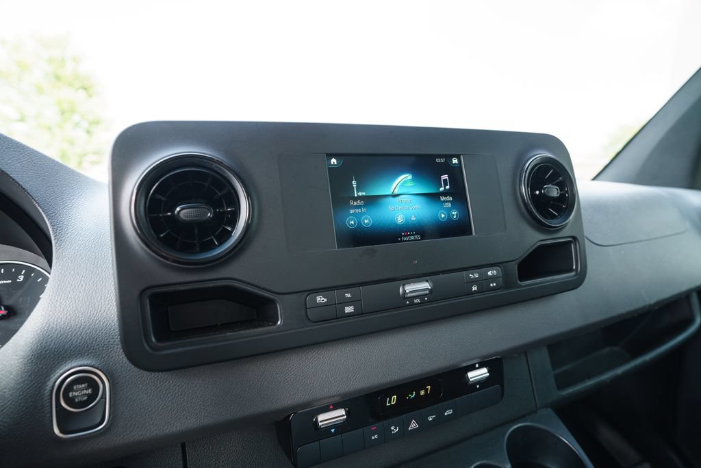 Used 2023 Mercedes-Benz Sprinter 2500 image 28