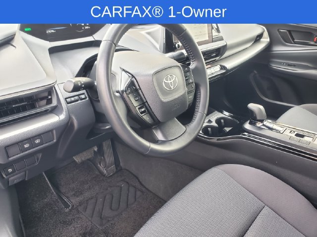 Used 2025 Toyota Prius LE FWD image 11