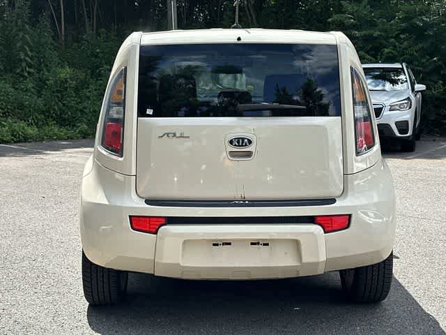 Used 2011 Kia Soul ! FWD image 4
