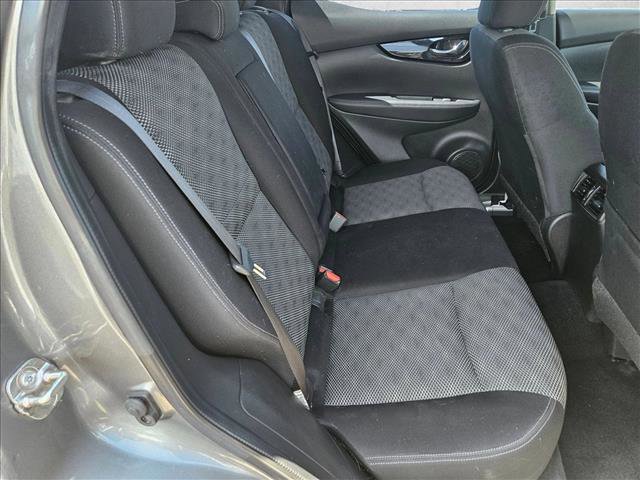 Used 2019 Nissan Rogue Sport SV w/ All-Weather Package AWD/4WD image 19