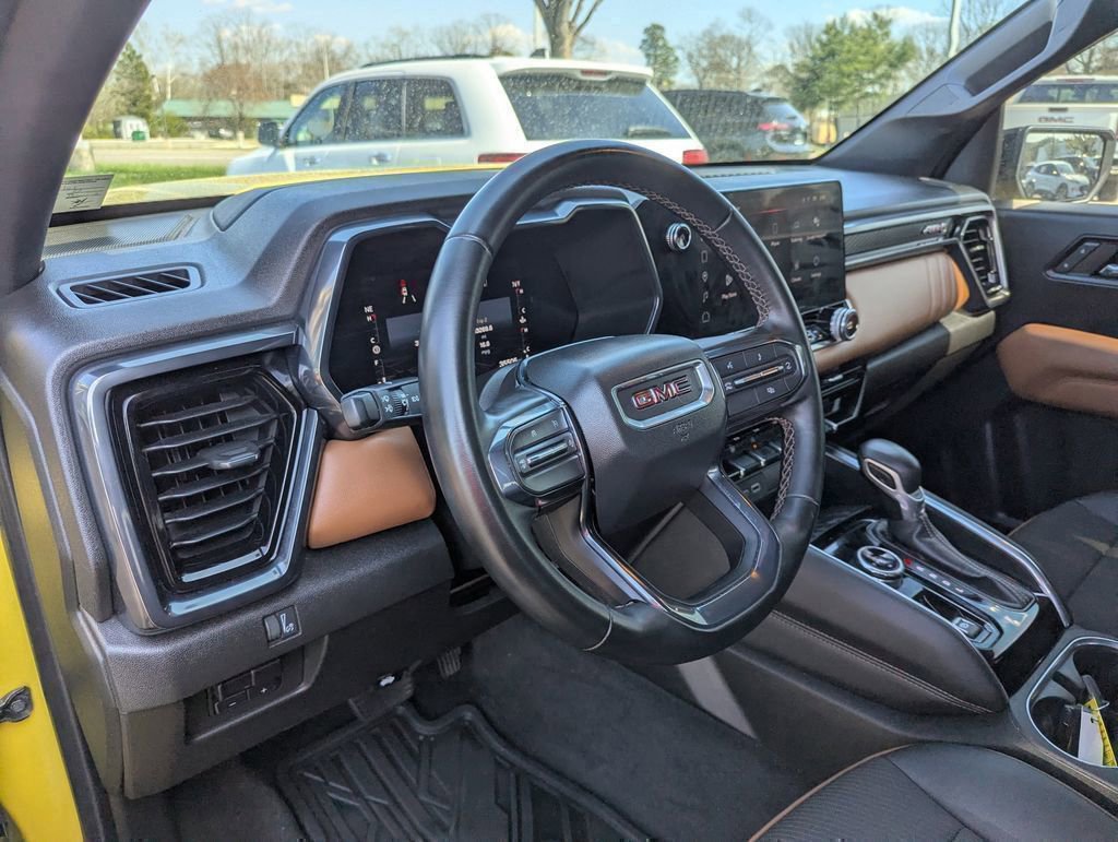 Used 2023 GMC Canyon AT4 image 13