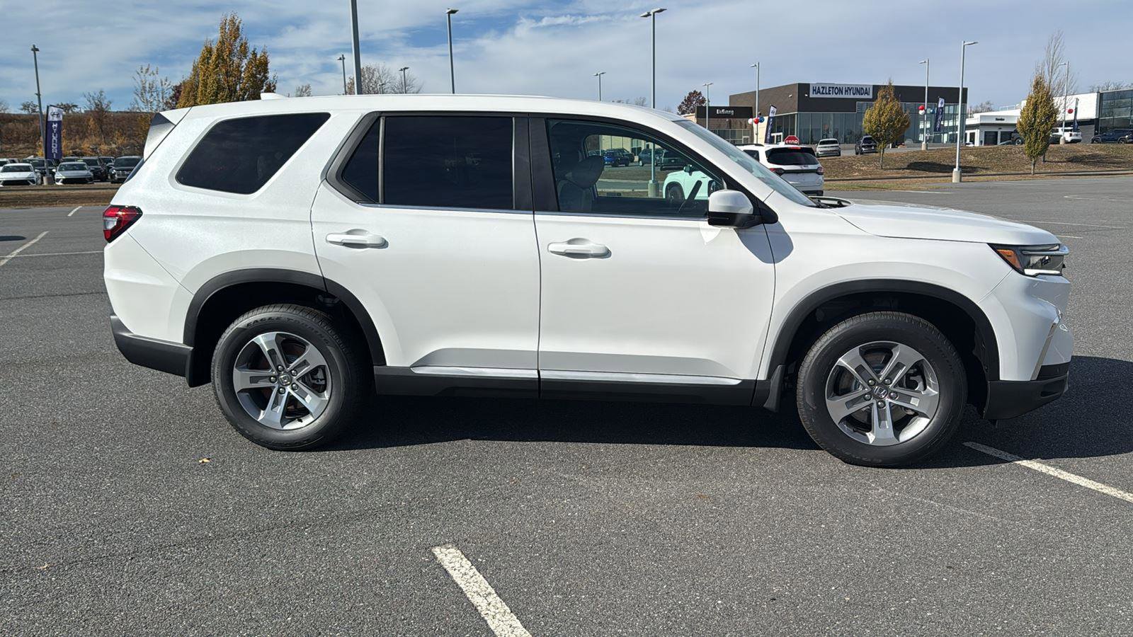 New 2025 Honda Pilot EX-L image 4