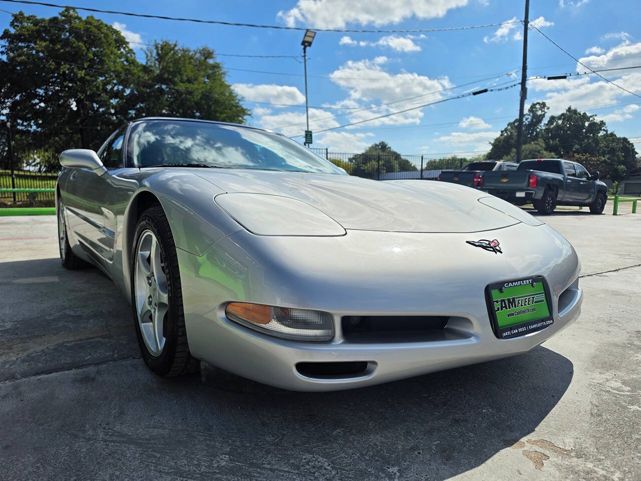 Used 2004 Chevrolet Corvette Coupe w/ Preferred Equipment Group RWD image 4
