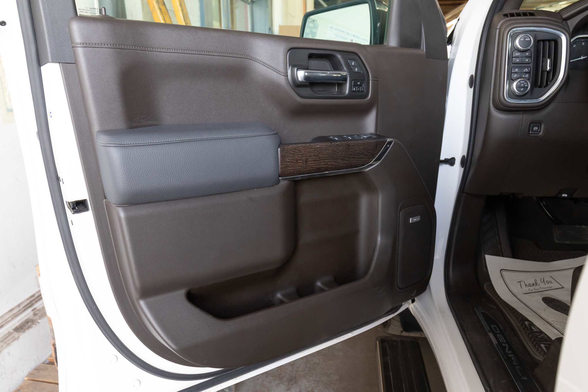 Used 2022 GMC Sierra 1500 Denali w/ Denali Premium Package image 9