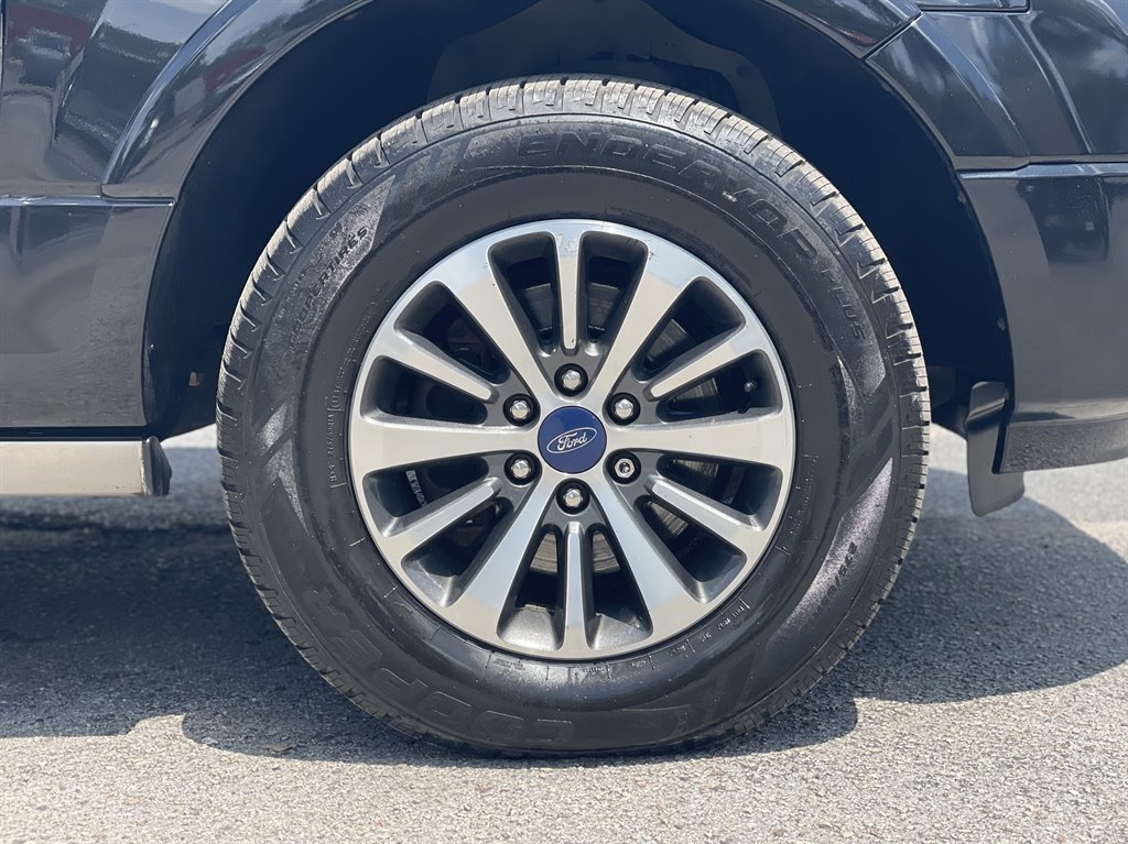 Used 2015 Ford Expedition Platinum AWD/4WD image 38