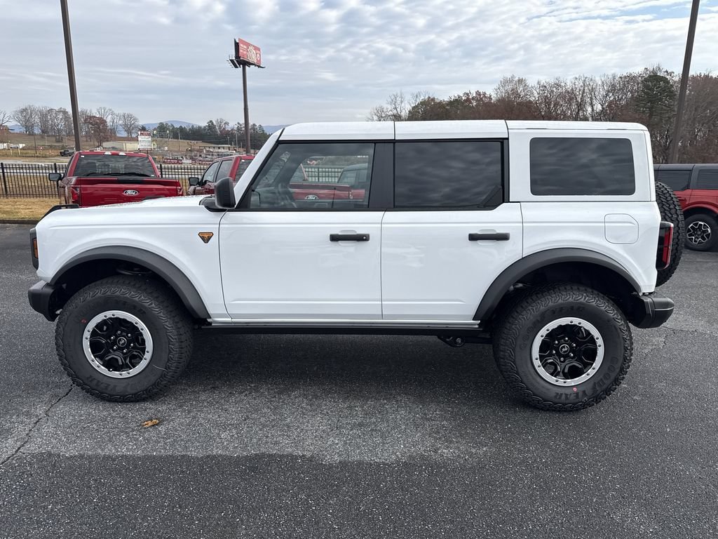 New 2025 Ford Bronco Badlands w/ Sasquatch Package AWD/4WD image 4