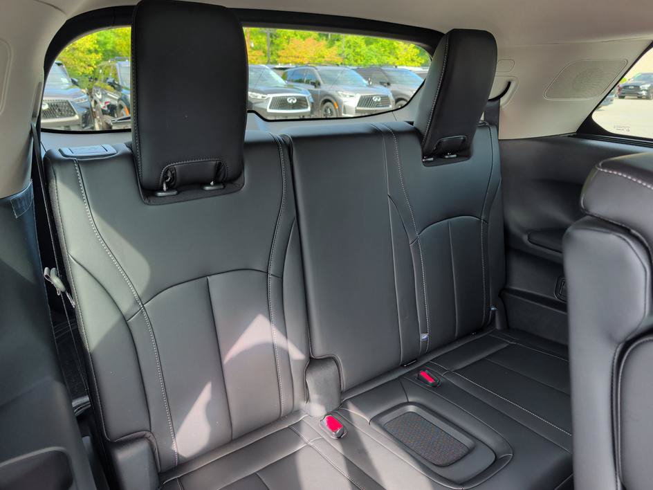 Certified 2026 INFINITI QX60 Luxe w/ Cargo Package AWD/4WD image 14
