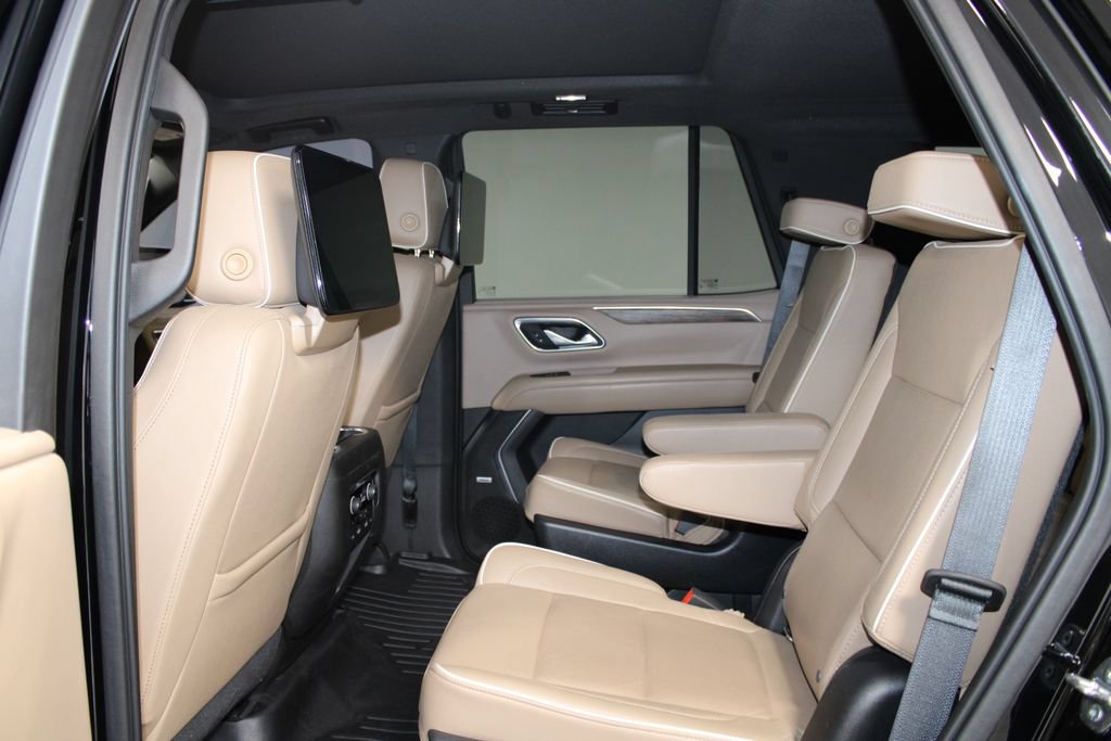 Used 2021 Chevrolet Tahoe Premier w/ Premium Package AWD/4WD image 23