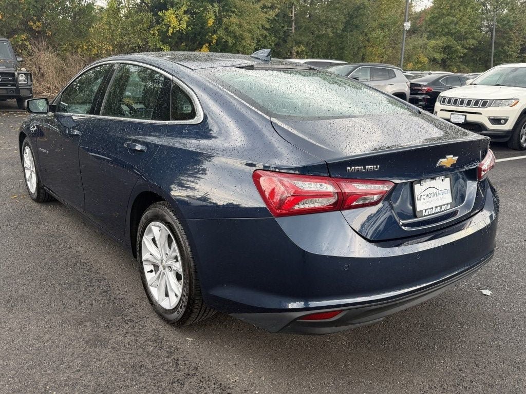 Used 2022 Chevrolet Malibu LT w/ Leather Package FWD image 7