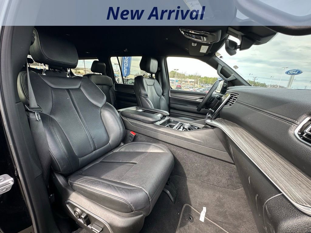 Used 2024 Jeep Wagoneer Series III image 4