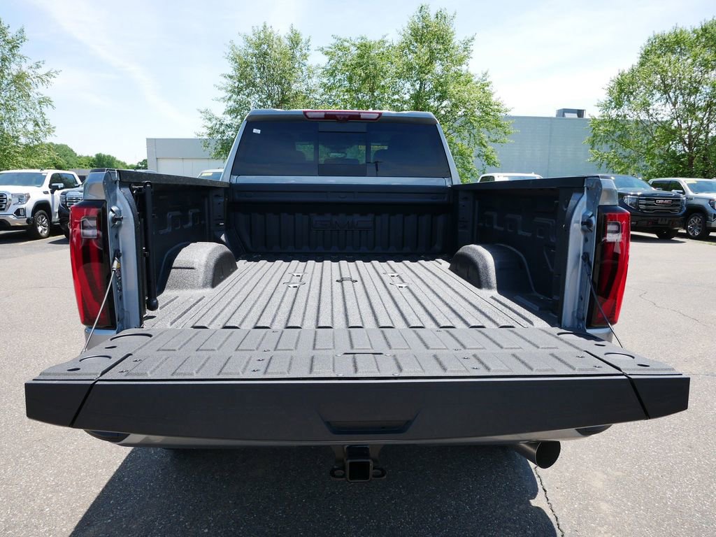 New 2026 GMC Sierra 3500 Denali w/ Denali Reserve Package AWD/4WD image 7