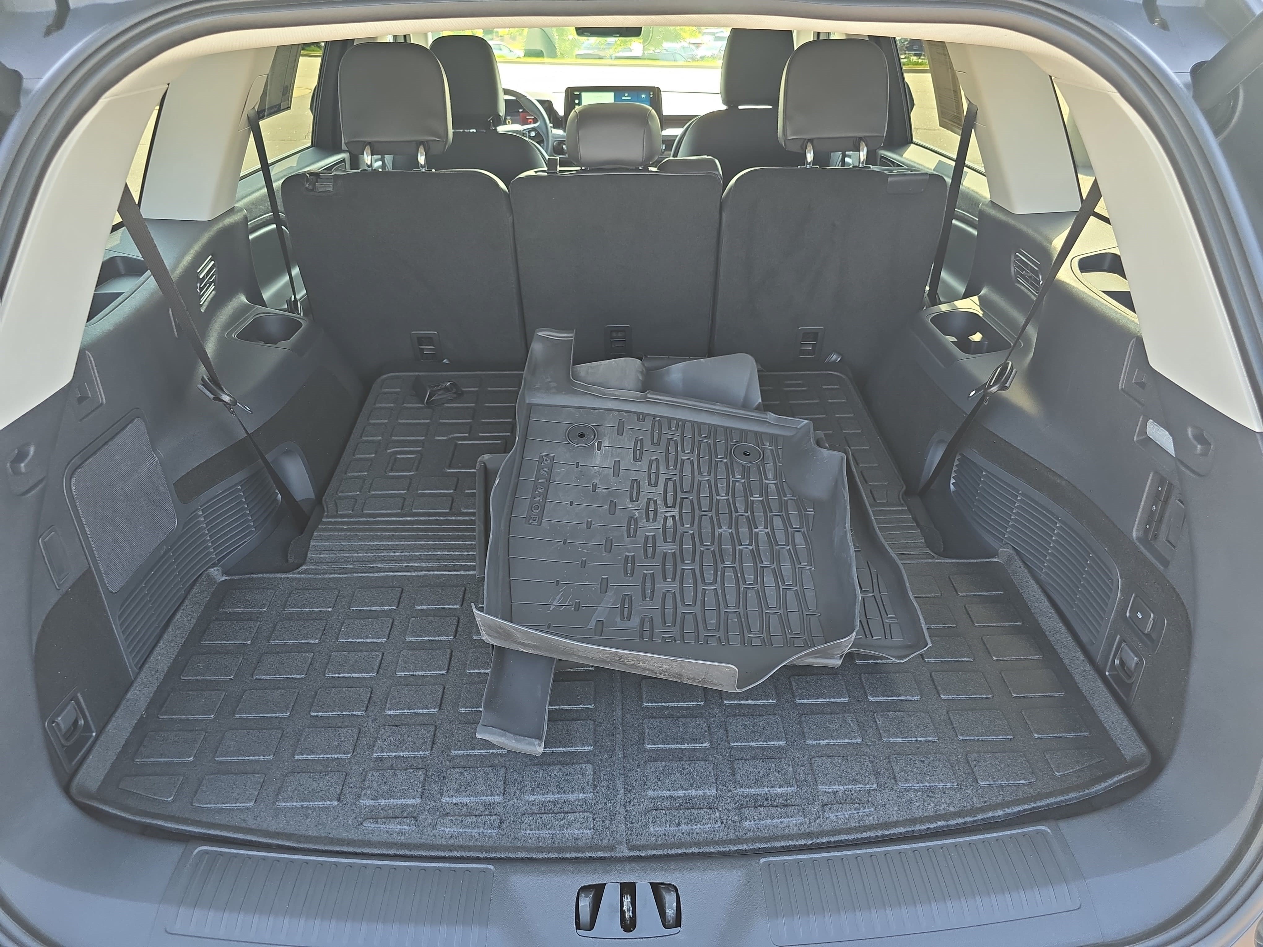 Certified 2026 Lincoln Aviator Reserve AWD/4WD image 12