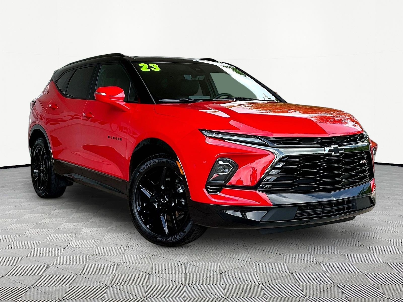 Used 2023 Chevrolet Blazer RS w/ Driver Confidence II Package FWD image 3