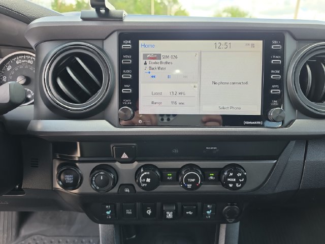 Used 2020 Toyota Tacoma TRD Sport AWD/4WD image 17