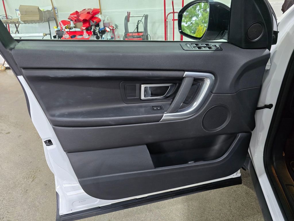 Used 2019 Land Rover Discovery Sport SE AWD/4WD image 20
