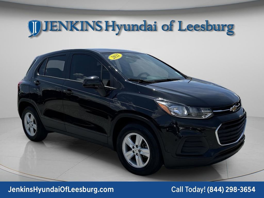 Used 2021 Chevrolet Trax LS w/ Tint and Cruise Package image 1