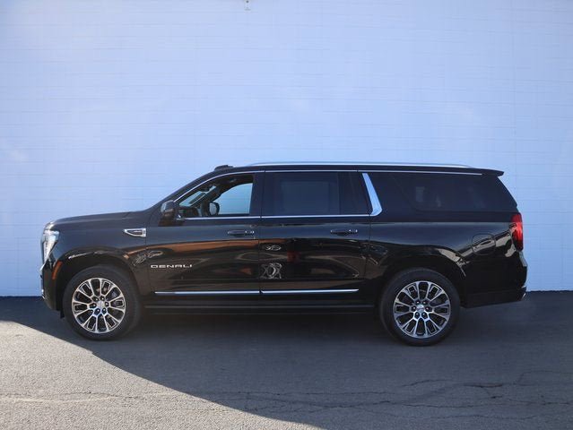 New 2026 GMC Yukon XL Denali w/ Sun & Power Step Package AWD/4WD image 4