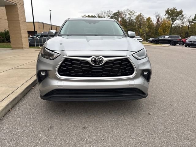 Used 2024 Toyota Highlander LE image 7