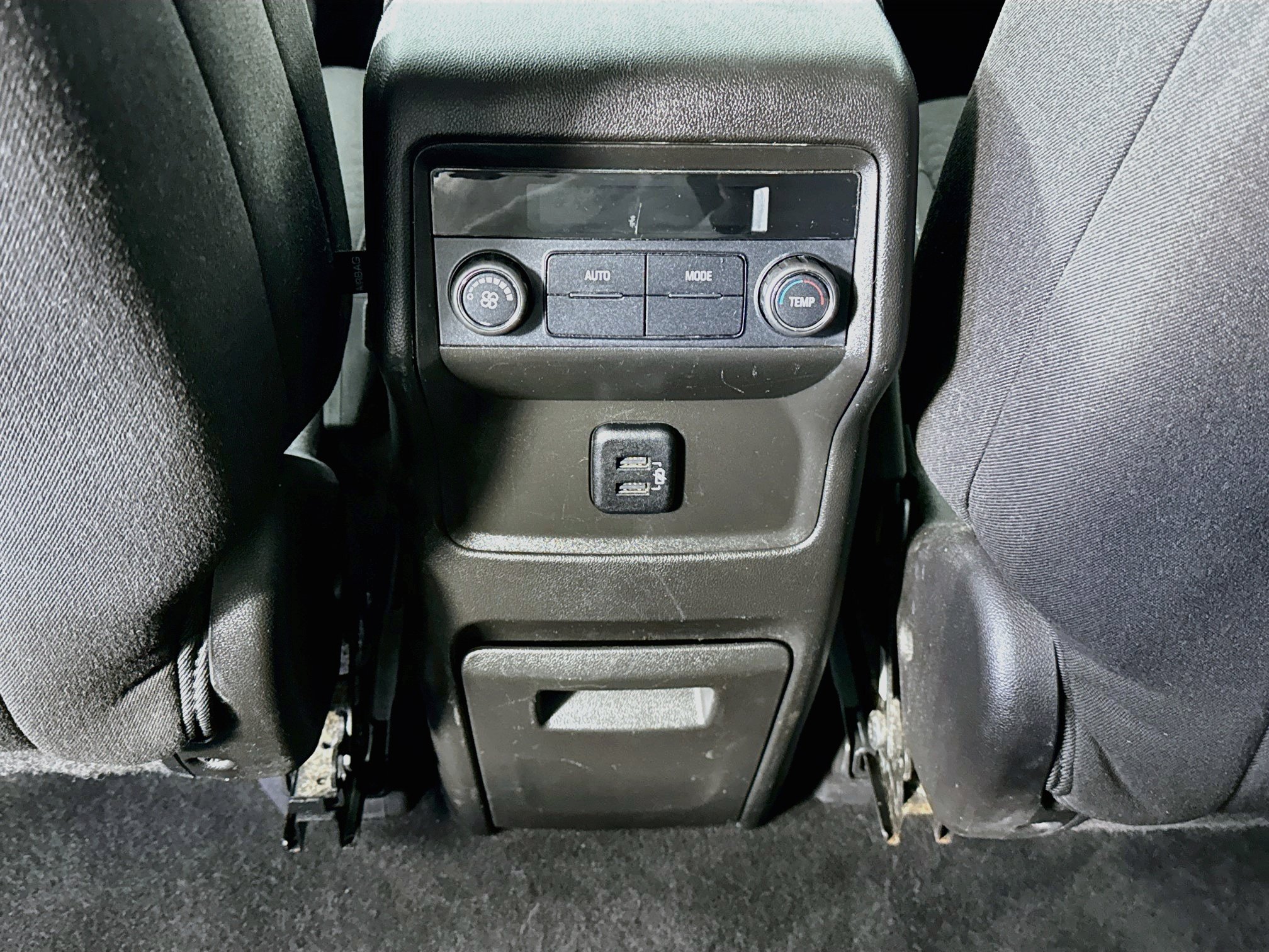 Used 2017 GMC Acadia SLE FWD image 24