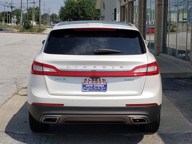 Used 2016 Lincoln MKX Reserve w/ Climate Package AWD/4WD image 4