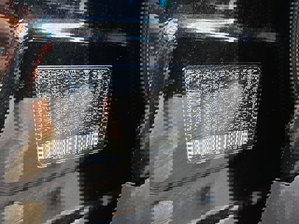 Used 2023 Nissan Rogue SV image 34