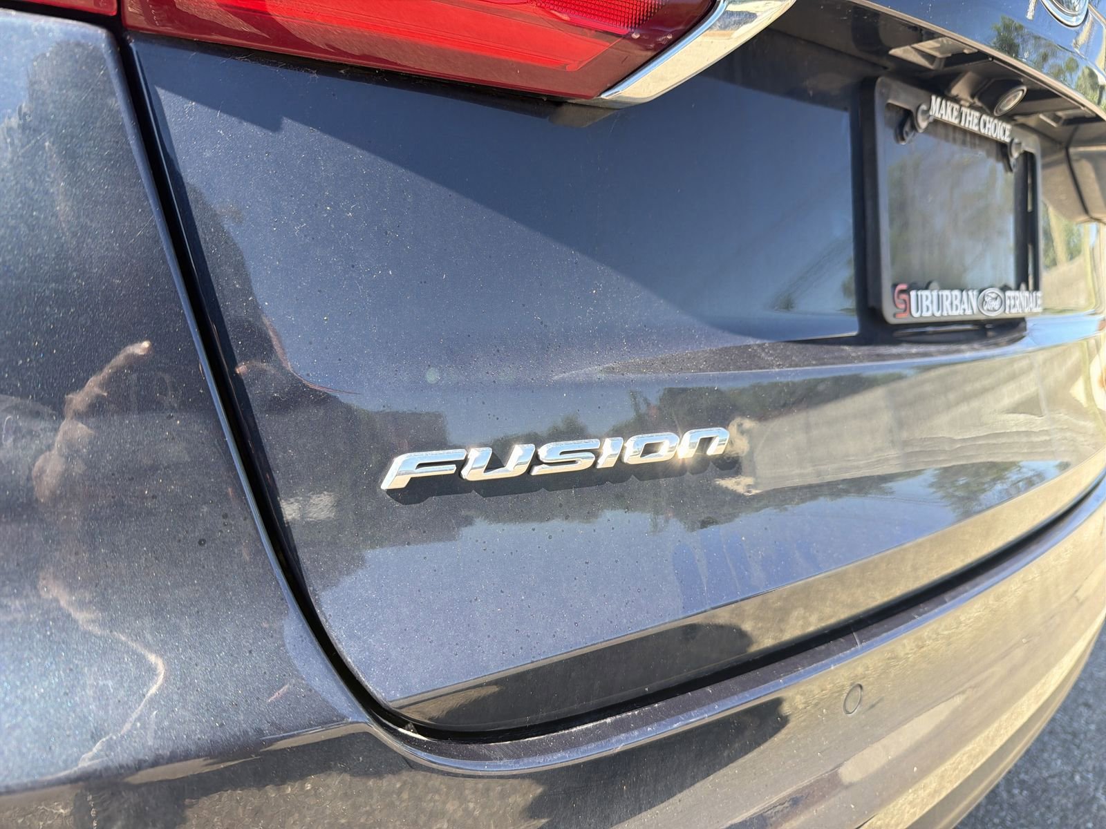 Used 2020 Ford Fusion SE FWD image 15