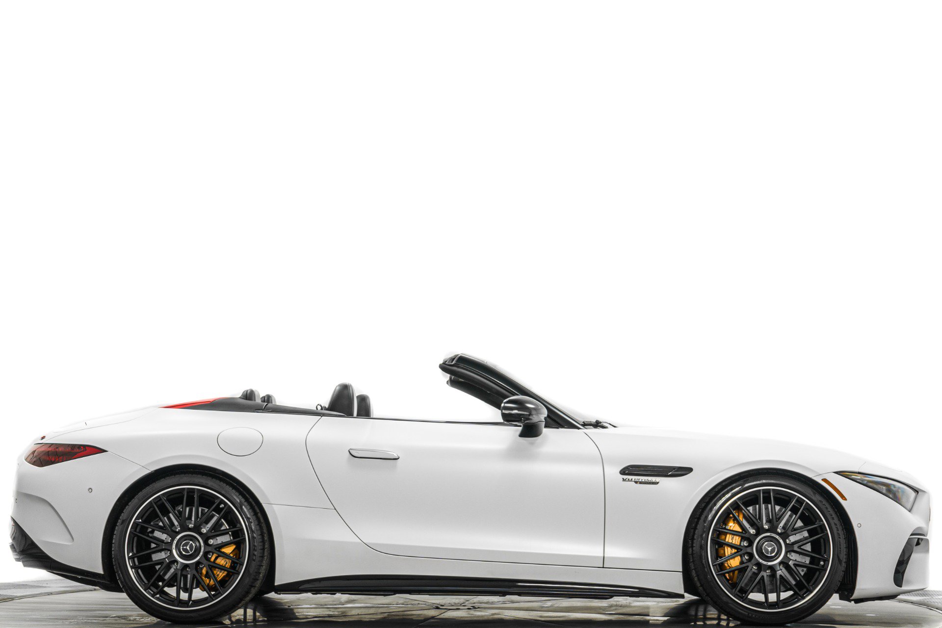 Used 2025 Mercedes-Benz SL 63 AMG S e Performance 4MATIC image 2