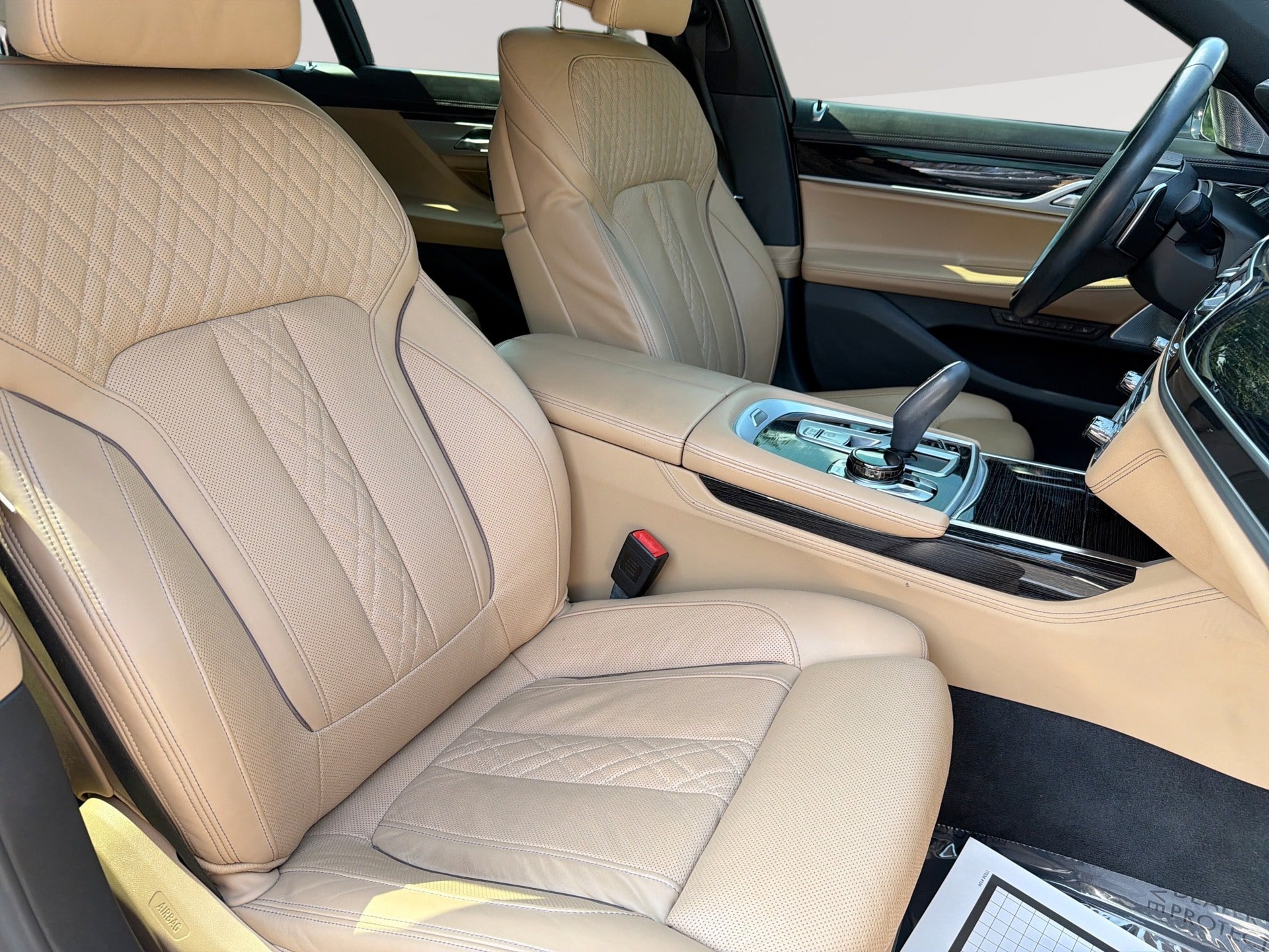 Used 2019 BMW 750i w/ Executive Package RWD image 28