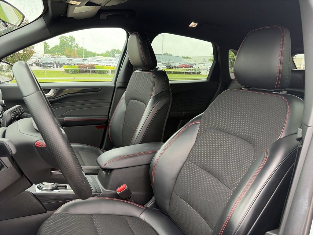 Used 2025 Ford Escape ST-Line FWD image 49