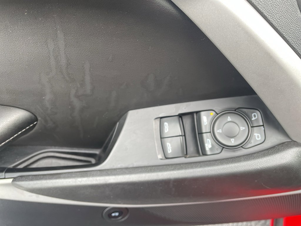 Used 2020 Chevrolet Camaro LT image 13