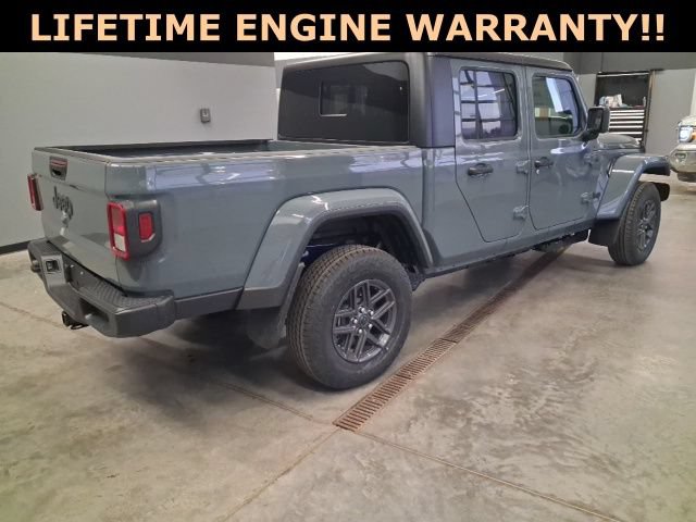 New 2026 Jeep Gladiator Sport AWD/4WD image 8