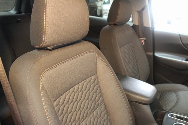 Used 2019 Chevrolet Equinox LT w/ Driver Convenience Package image 11