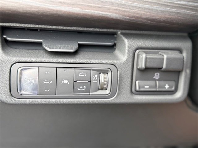 New 2025 GMC Sierra EV Denali image 34