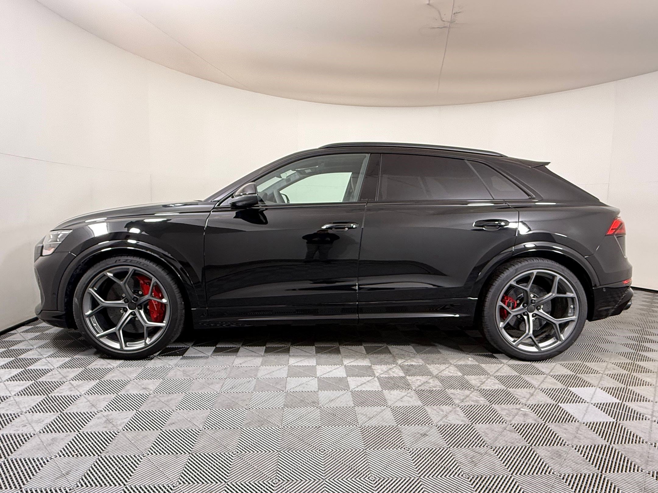 New 2026 Audi RS Q8 performance image 2