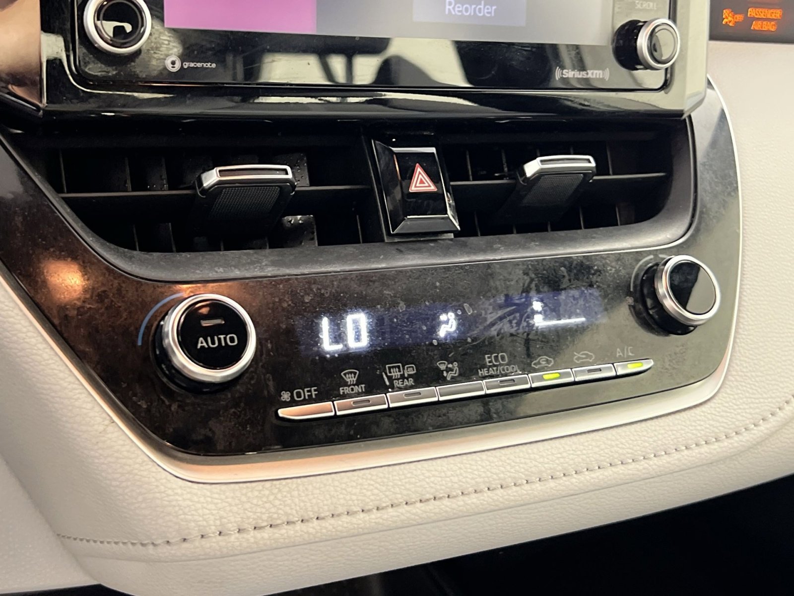 Used 2022 Toyota Corolla SE image 16